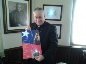 Juan Ignacio González, obispo de San Bernardo: De "informante" en dictadura al guardia personal de Juan Barros