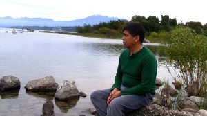 Leonel Lienlaf, poeta: "Cuando niegan la categoría 'mapuche' de la poesía, están negando al pueblo mismo"