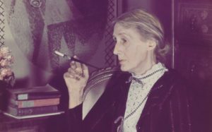 Virginia Woolf y el derecho a la independencia creativa de las mujeres