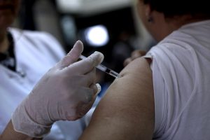 Efecto coronavirus: Más de 900 mil personas se vacunaron contra la influenza en un día