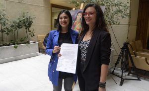 Karol Cariola y Camila Vallejo presentan proyecto para crear comisión de Mujeres en la Cámara