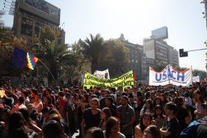 De vuelta a la calle: Confech, Cones y Colegio de Profesores convocan a la primera marcha del año