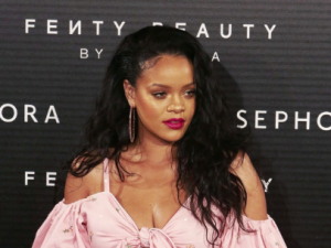 Rihanna con todo contra Snapchat: Ridiculizó golpiza que recibió por parte de Chris Brown cuando eran pareja