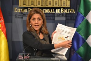 "Tendenciosos y burlescos": Ministra boliviana criticó cobertura de los medios chilenos sobre demanda marítima