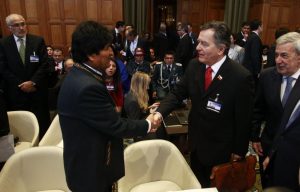 Canciller Ampuero en picada contra Evo Morales: "Mantiene enclaustrada a Bolivia en el siglo diecinueve"