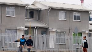 "La vivienda se está convirtiendo en un bien inalcanzable": CChC teme crisis social debido a encarecimientos de viviendas