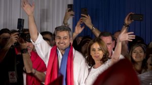 Candidato vinculado a dictadura stronista se impone como nuevo presidente de Paraguay