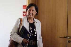 Soledad Alvear abandona la DC sin la más mínima autocrítica y profundiza crisis del partido