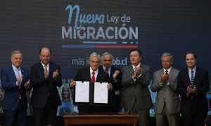 Piñera pasa la aplanadora y cambia por decreto Ley de Migraciones: "Llegó el momento de poner orden en la casa"