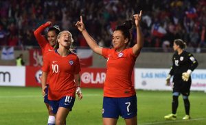 Historiadora analiza el fútbol femenino: "La exclusión brutal de las mujeres en el fútbol de la región es simbólica y social"