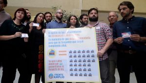 #RepartamosLaTorta: Frente Amplio entrega invitación a diputados para que revivir proyecto que baja la dieta parlamentaria