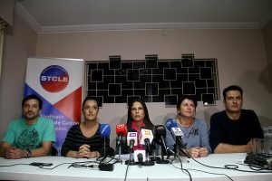 No hay acuerdo sobre el fin de la huelga: Tripulantes anunciaron fin de la movilización, pero Latam lo puso en duda
