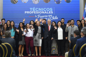 "Gratuidad llegó para quedarse": Propuesta de Piñera beneficiará a 8% de la matrícula de educación técnica