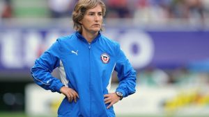 Marta Tejedor, ex DT de la Roja: "Lo mismo que pasó con 'Una mujer fantástica', está pasando con el fútbol femenino"