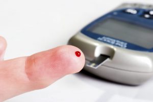 Buena noticia para diabéticos: Diseñan nuevo parche para medir la glucosa sin necesidad de pinchazos