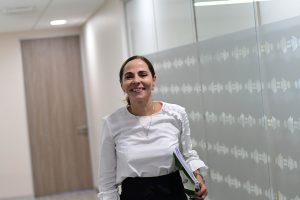 Ministra de la Mujer descarta "alza encubierta" en Isapres para hombres: "En el fondo es equiparar los precios"