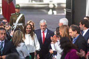 "No está escuchando las actuales demandas": Estudiantes cuestionan Agenda Mujer que presentó Piñera