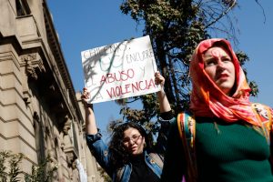 El ignorado caso de violencia intrafamiliar que motivó la toma feminista de la PUC