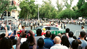 “La Encrucijada”, el cortometraje que revisa el cuestionado paso del Papa por las calles de Santiago