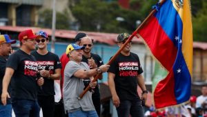 Maradona bailó reggaetón en el cierre de campaña de Nicolás Maduro para apoyar el proceso bolivariano