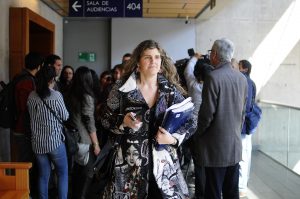 "Que defienda a quien quiera, pero no acuse de mentir a las víctimas": Rechazo transversal a Paula Vial y su defensa a López