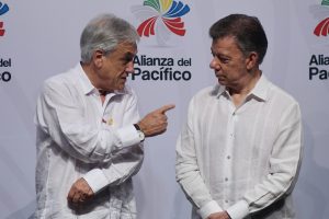 Presidente de Colombia le hace ver el ridículo que hizo Piñera con su comparación del perro