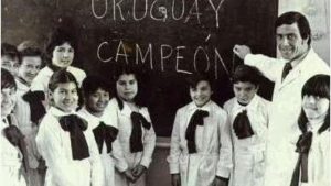 Óscar Washington Tabárez, el entrenador que nunca deja de ser maestro: "Soy muy hincha de la educación pública"