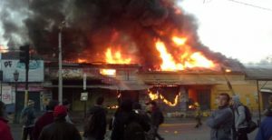 Incendio en el Persa Bío Bío: Más de 30 locales quedaron afectados por las llamas