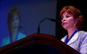 Isabel Allende, la feminista prematura: "Me voy a morir antes de ver el fin del patriarcado, pero para allá vamos"