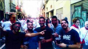"No vamos a tolerar que nuestra ciudadanía se sienta alarmada": Bañistas expulsan a los miembros de "La Manada" de piscina municipal en Sevilla