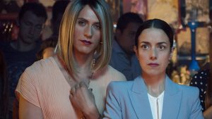 Llegó "La Casa de las Flores", la serie mexicana de Netflix que quiere derribar mitos sobre personas trans