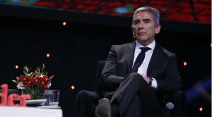 "Minimizar" expresiones injuriosas: Carlos Peña critica excusas del ministro Rojas por dichos contra Museo de la Memoria
