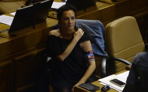 Denuncian a Marisela Santibáñez por acoso laboral contra su ex secretaria del Congreso
