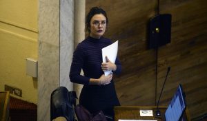 "Es indecente": La dura crítica de Camila Vallejo a carta de Piñera que "justifica el horror de la dictadura"