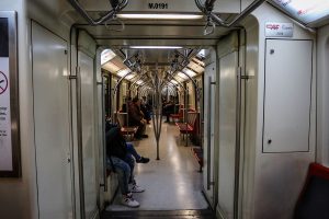 Las razones del rechazo transversal a propuesta de vagones exclusivos para mujeres en el Metro: "No es el mejor camino"