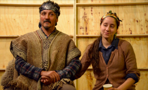 "Ka Kiñe, Ka Kiñe": La obra de teatro que instala la potencia del imaginario y la oralidad Mapuche