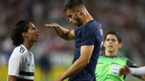 Futbolista estadounidense se burló de la estatura de un mexicano en partido amistoso