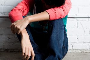 Día Mundial de la Salud Mental: Aumentan las autolesiones entre los adolescentes chilenos