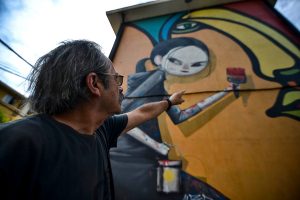 "El muralismo no es violencia": Brigada Ramona Parra condena "los dichos e insultos" de la diputada Camila Flores