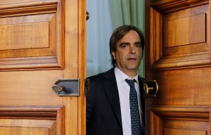 Luciano Cruz-Coke criticó encuentro de Van Rysselberghe con Bolsonaro: "No es un tipo de derecha a la que quisiese aproximarse Chile Vamos"