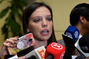 Camila Flores no se retracta y apunta al "negacionismo permanente de la izquierda": "Cuando hablo, lo hago con fundamentos"