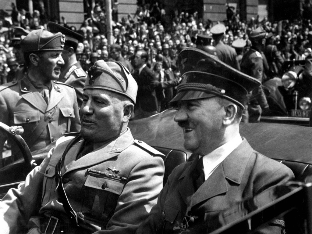 Por molestia de la comunidad judía: Security quita a Hitler de sus “Grandes personajes de la historia“