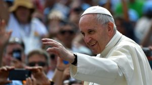 El Papa pierde sus voceros en año clave para enfrentar crisis Iglesia Católica: Renuncian Greg Burke y Paloma García Ovejero