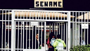 Informe revela crisis de jóvenes en Sename durante cuarentenas: 33% de los centros presenta casos de abandono de residencias