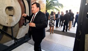 La polémica defensa del diputado Venegas sobre viáticos de parlamentarios: "Me respeto lo suficiente como para no ir a hostales”