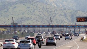 MOP respalda subsidio a autopistas por "peaje a luca" y descarta "indemnización": "Es una compensación"