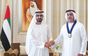 Premios a la igualdad de género son entregados solamente a hombres por el gobierno de Emiratos Árabes