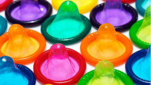Día Internacional del Condón: AHF repartirá preservativos en Plaza Italia y Estación Central