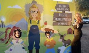 REDES| "Síndrome Cathy Barriga": Nuevamente critican el excesivo uso de imagen de la alcaldesa de Maipú en proyecto de Granja Alimentaria
