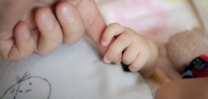 Ocho bebés menores de un año han fallecido a causa del coronavirus en Chile